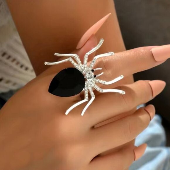 Spider Black & Silver Rhinestone Ring - Picture 2 of 2